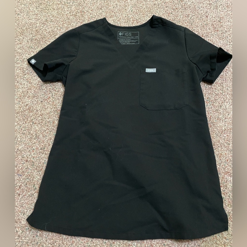 Figs scrub top